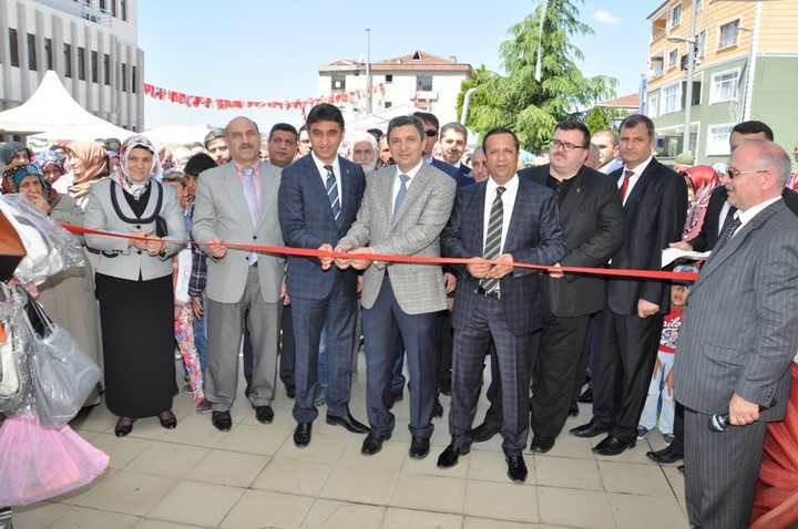 YURT KERMESİ AÇILDI