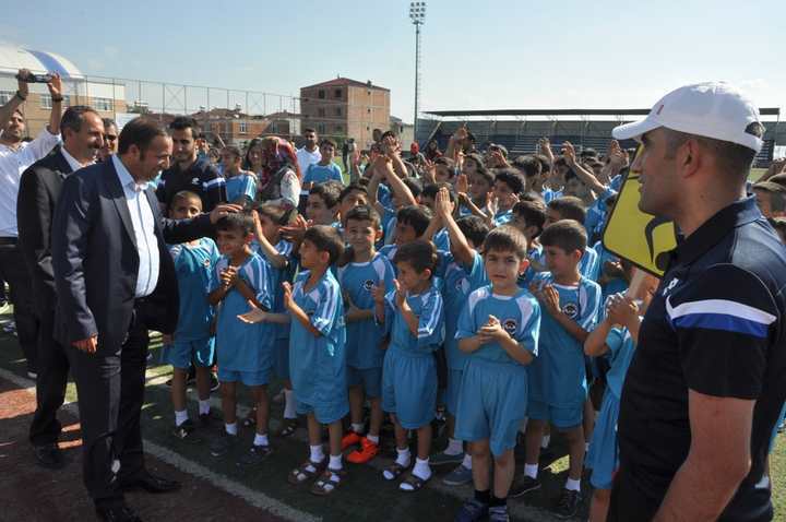 Dilovası’nda rekor katılımlı yaz okulu açıldı