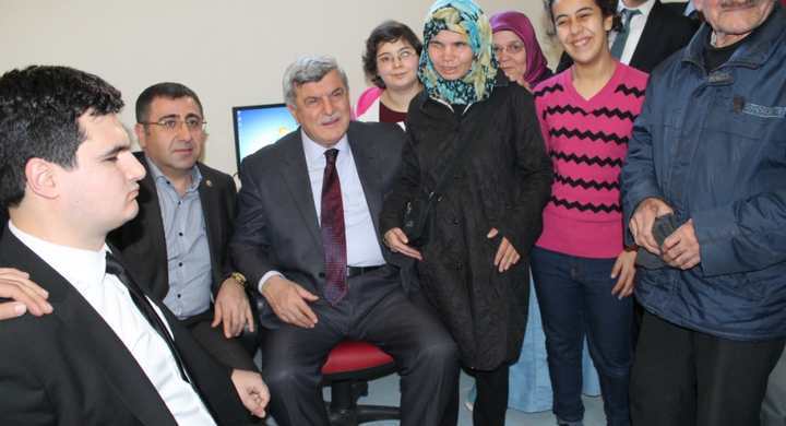 Beyazay’dan üyelerine bilgisayar eğitimi