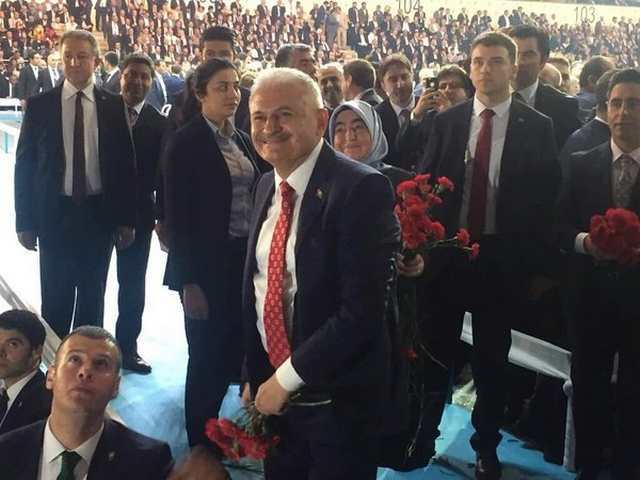 AK PARTİ'NİN LİSTESİNDE ÖNEMLİ İSİMLER YOK