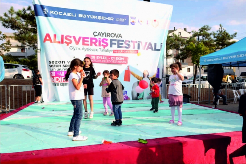 Alışveriş festivali şenliği Çayırova’da devam ediyor