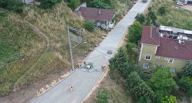 Altyapı ve üstyapı çalışmaları tam gaz