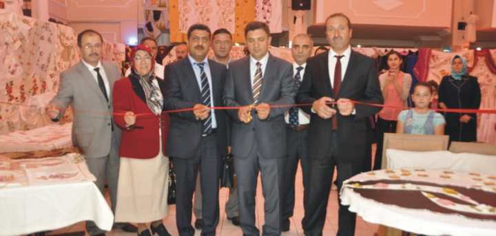 Dilovası Halk Eğitim Sergisi açılışı yapıldı