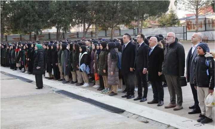 Başkan Bıyık bayrak törenine katıldı