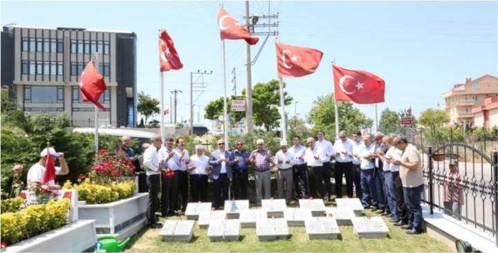 Başkan Bıyık, şehitler için dua etti