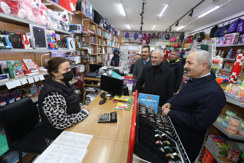 Başkanlar esnaf turu için Yenikent’te