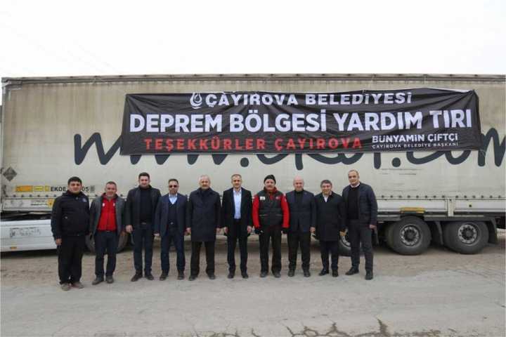 Başkanlar yardım tırını Elazığ’da karşıladı