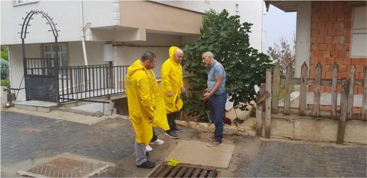 Bıyık vatandaşları yalnız bırakmadı