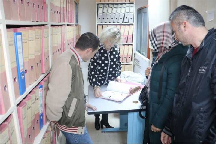 Bulgar göçmenlerin resmi evraklarını Büyükşehir düzenliyor