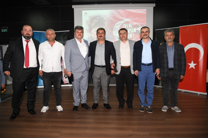 Çayırova Ak Parti Teşkilatı AHDE-VEFA Ile Gönülleri Kazandı