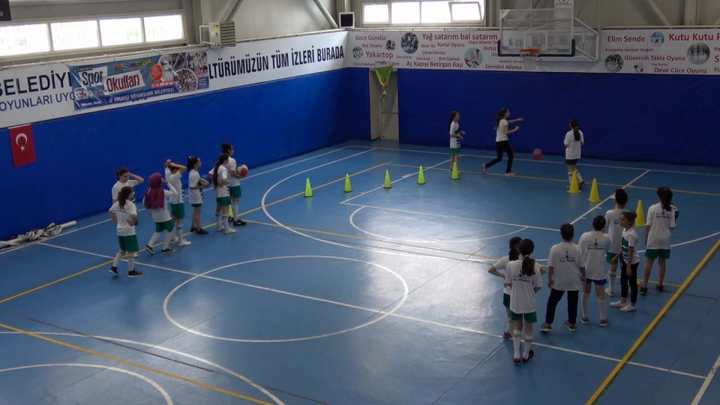 Çayırova Belediyesi Ücretsiz Yaz Okullarına 3 Bin Öğrenci İle Başladı