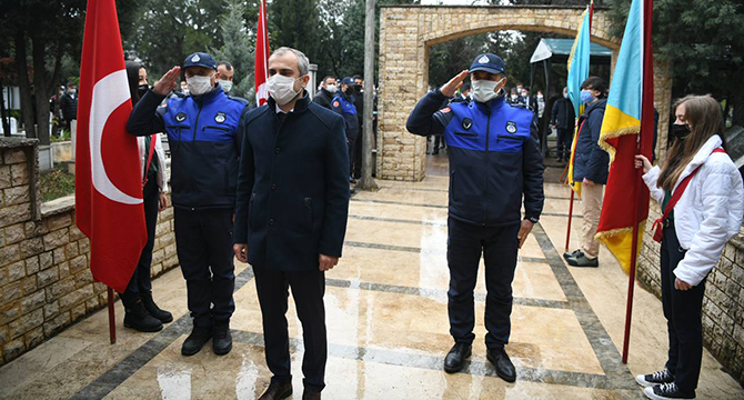 Çayırova’da, Çanakkale Zaferi’nin  yıldönümünde şehitler anıldı
