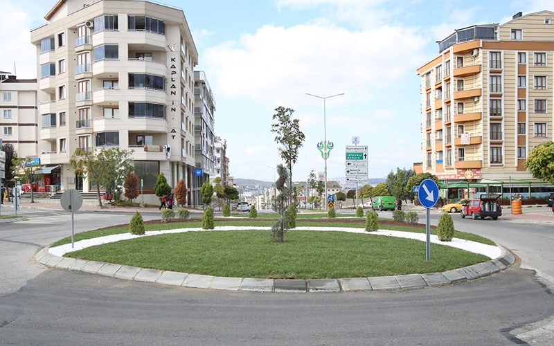 Çayırova’da iki dönel kavşağa düzenleme