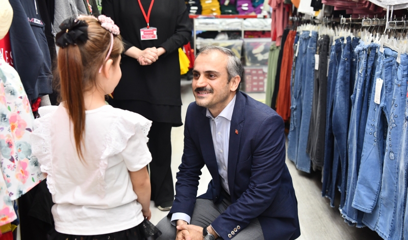 Çayırova’da yetim ve öksüzlerin yüzü gülüyor