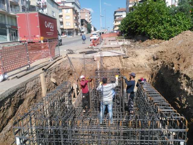 ÇAYIROVA'YA YAYA KÖPRÜSÜ YAPIMINA BAŞLANDI