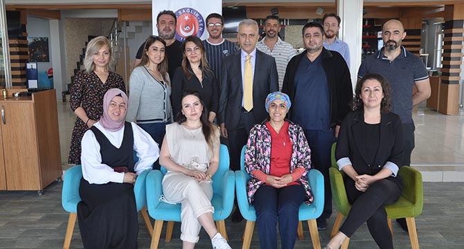 Çeker: Sarı değil, mor sendika