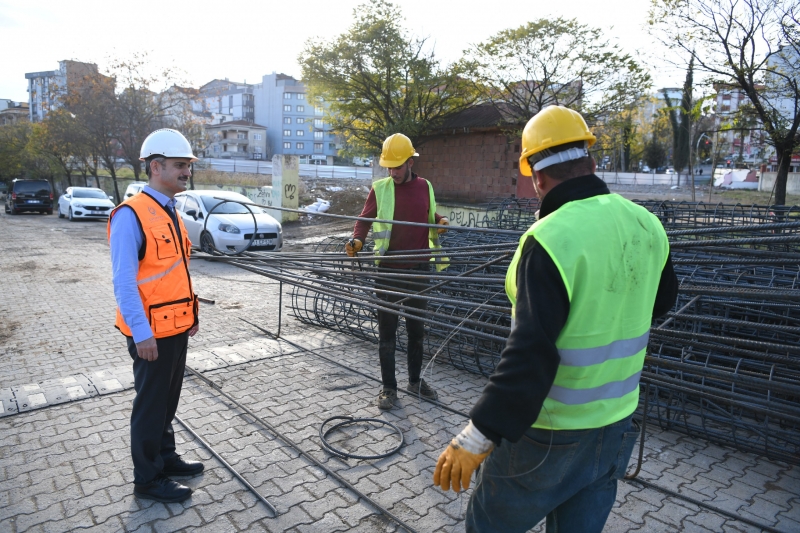 Çiftçi, Kent Meydanı Projesinin startını verdi