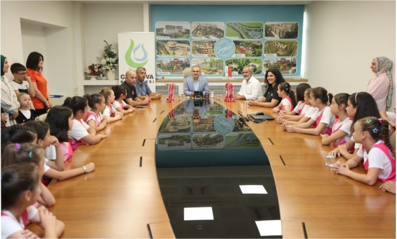 Çiftçi, minik basketbolcularla bir araya geldi   