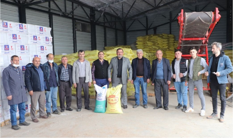 çiftçilere gübre ve tohum dağıtımına başladı