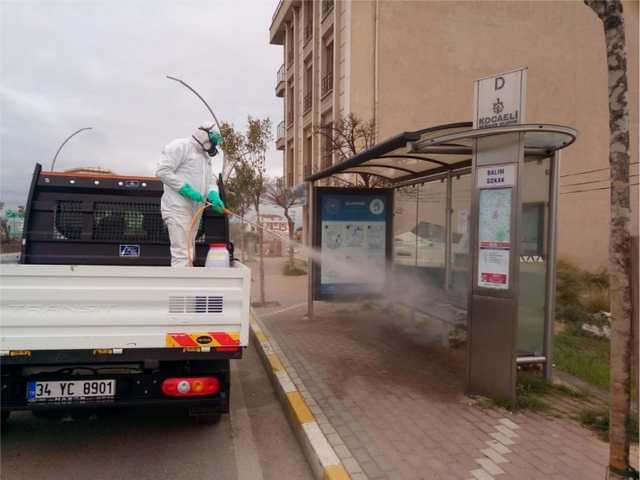 çöp konteynırları dezenfekte ediliyor