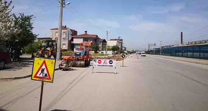 Darıca Çelikoğlu Caddesi’nde asfalt yama çalışması