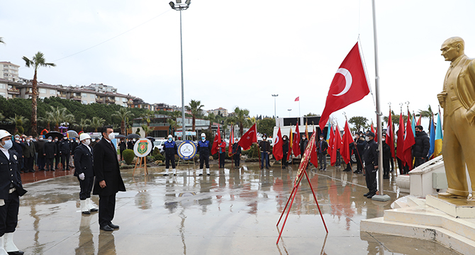 Darıca’da Çanakkale Zaferi'nin 106. yılı kutlandı