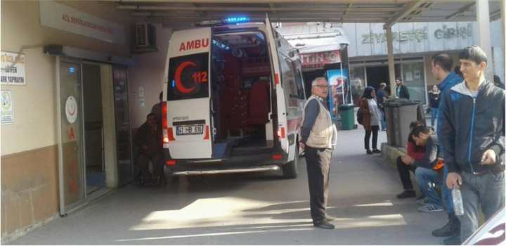 Dengelerini kaybedip çatıdan düştüler!