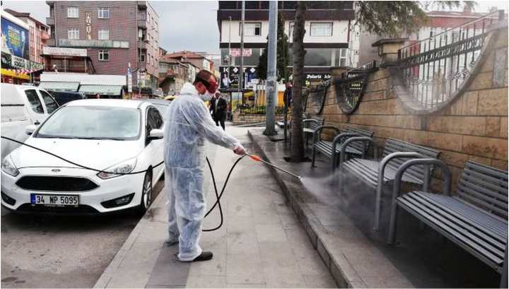 Dezenfekte Çalışmaları Aralıksız Sürüyor