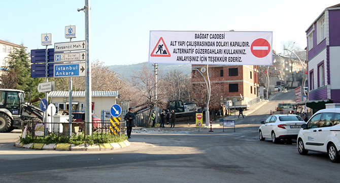 Dilovası Bağdat Caddesinde altyapı çalışması