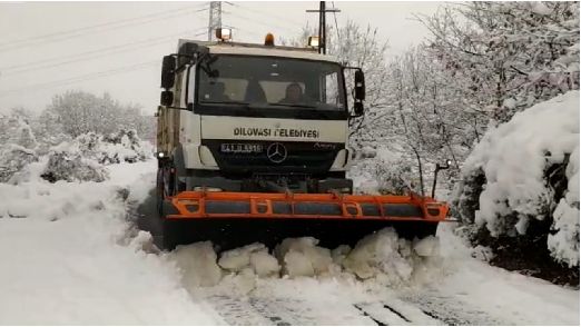 Dilovası Belediyesi, karla mücadele ekibi 7/24 sahada 