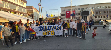 Dilovası Genç Fenerbahçeliler Aşure dağıttı