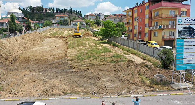 Dilovası katlı otopark projesinde  ilk kazma vuruldu