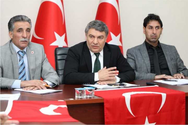Dilovası Meclis Salonu  Türk bayrakları ile donatıldı