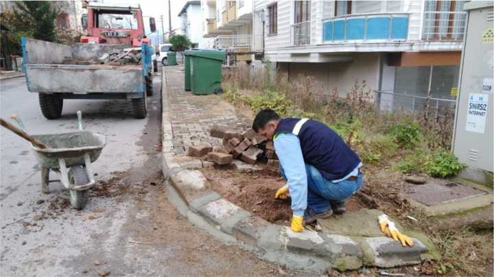 Dört bir yanında hummalı çalışma