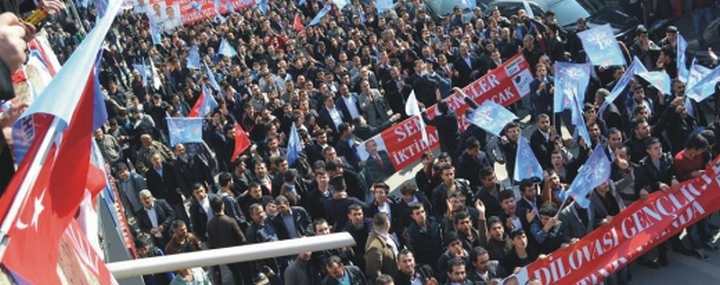 CHP’li Gençler Dilovası’nı Salladı