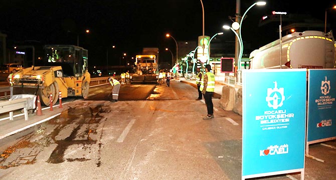 Gebze İstanbul Caddesi’nde gece mesaisi