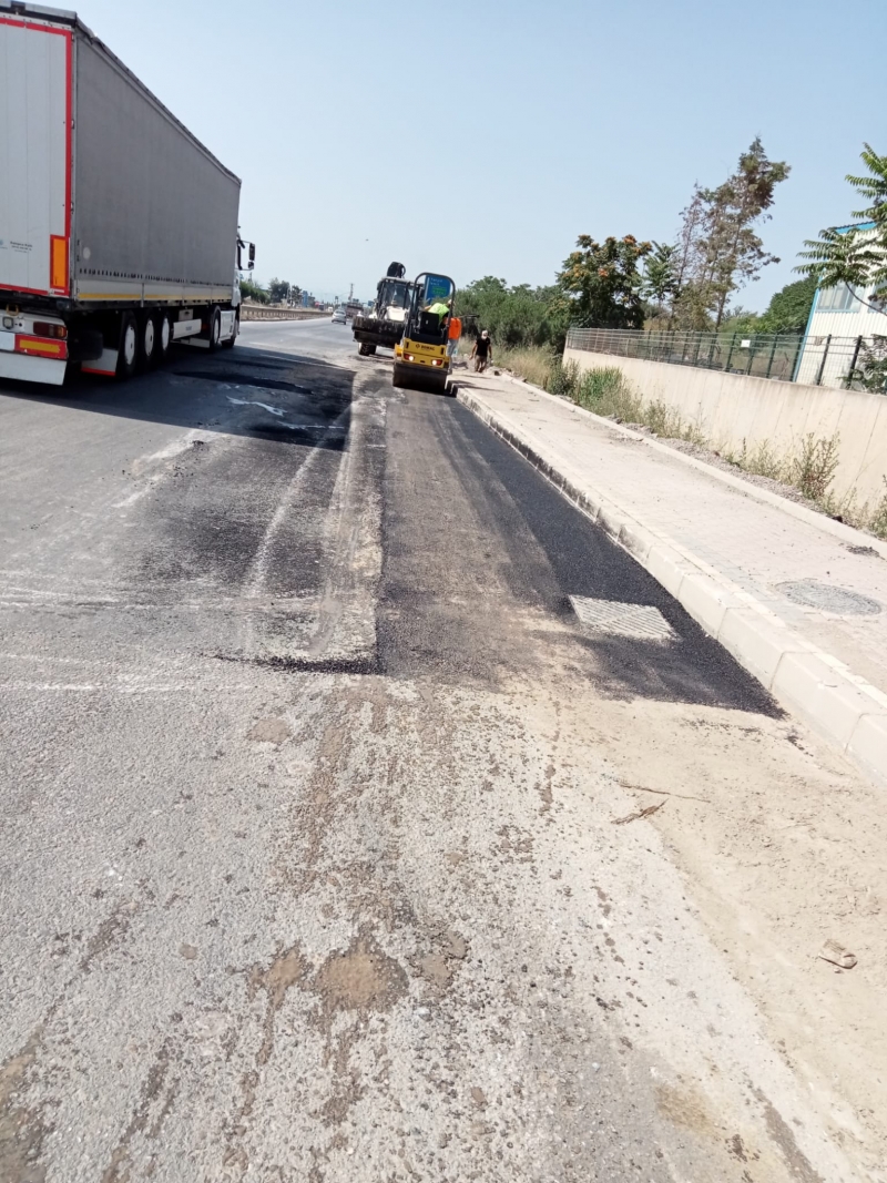 Gebze Terminal ve İbrahim Ağa Caddelerinde yol onarımı