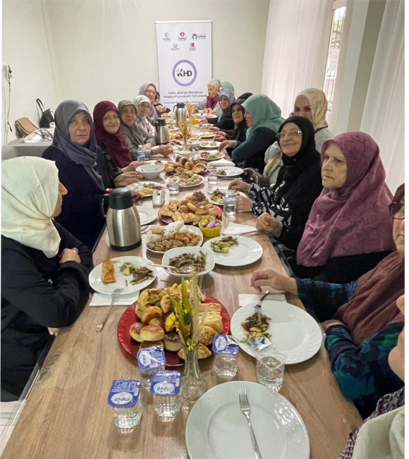 Gebze'de  65 yaş üstü çınarlarımıza anlamlı etkinlik
