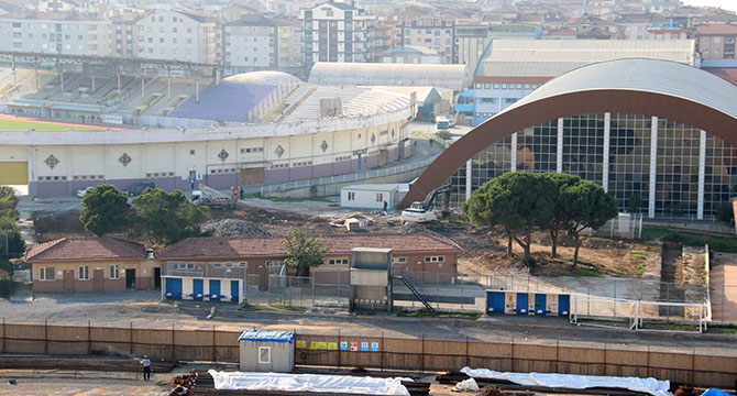 Gebze’de yeni futbol sahasının inşasına başlandı