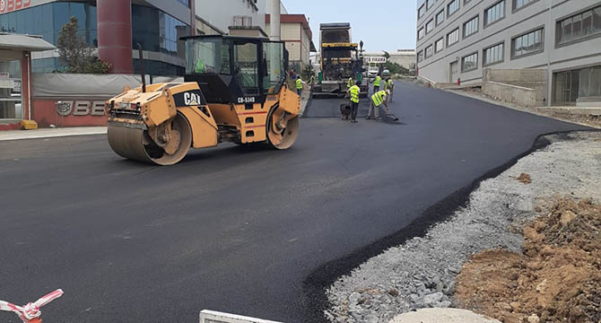 Gebze’de yol onarımlarına devam ediliyor