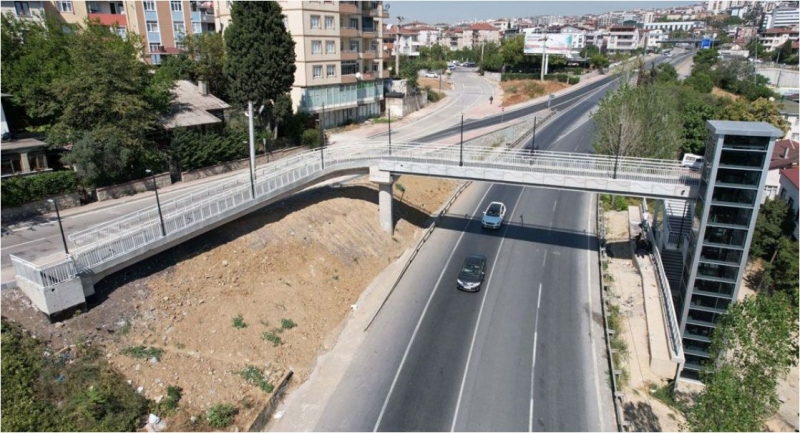 Gebze’deki üst geçit asansörüne bakım çalışması
