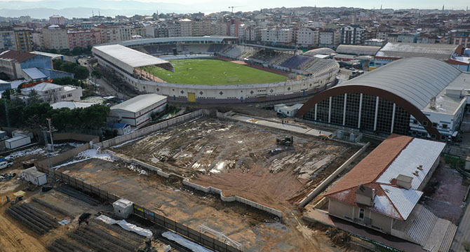 Gebze’nin yeni futbol sahası şekillenmeye başladı