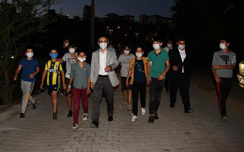 Gençlerden başkan Çiftçi'ye tezahürat