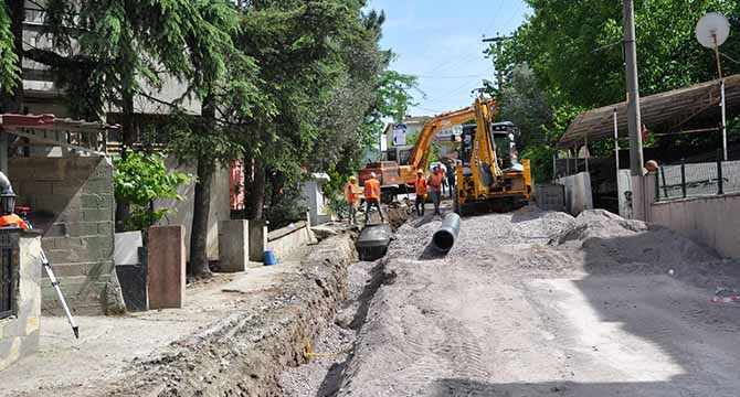 Gölcük İhsaniye’de yağmur suyu altyapısı yapılıyor