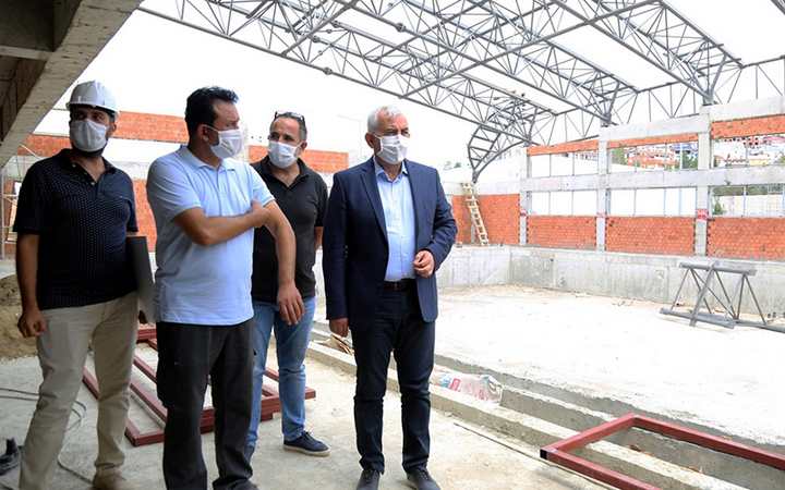 Gündoğdu, Gebze’deki dev spor kompleksini inceledi