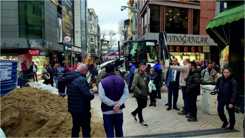 Güney, bitmek bilmeyen Fethiye Caddesi’ni gezdi