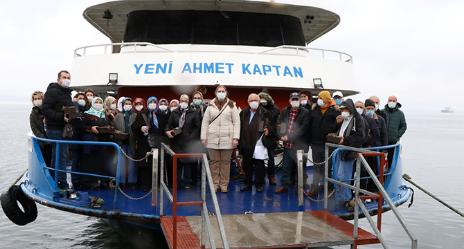 Huzurevlerinde kalan yaşlılara Körfez turu