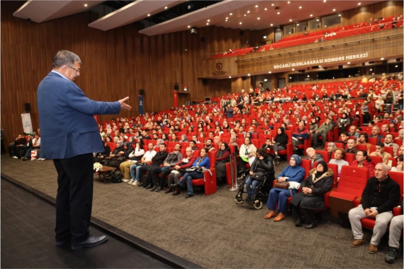 İnanç, Kitap Fuarı'nda 