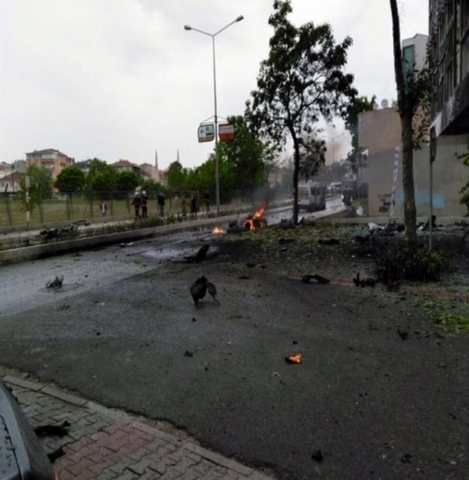 İSTANBUL'DA PATLAMA YARALILAR VAR