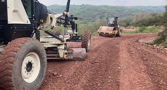 İzmit köy yollarına konforlu yollar yapılıyor